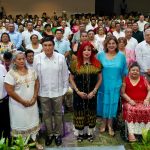 Gobernadora Layda Sansores entrega galardón Maestro Emérito Campechano 2025 y reconoce a docentes por su trayectoria